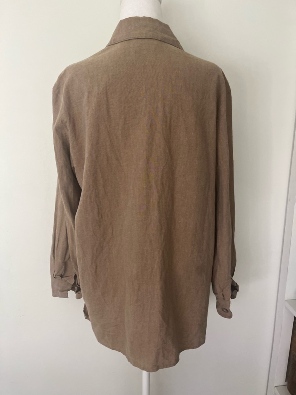 Classic Tan Linen Button-Front Shirt/jacket - Picture 5 of 8